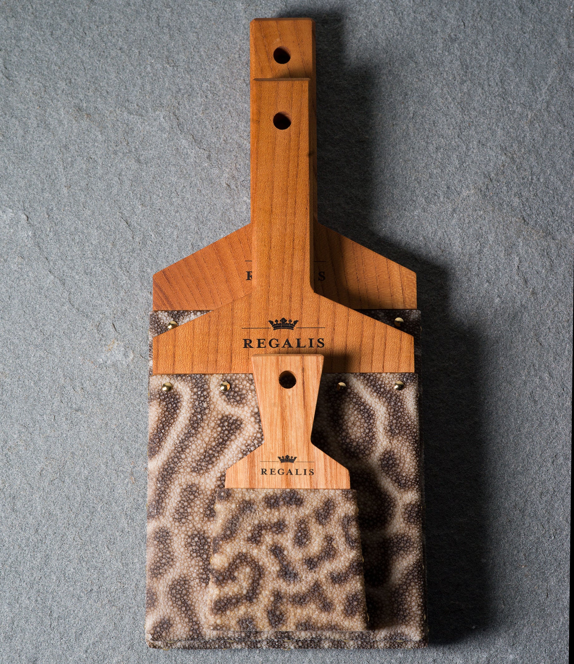 Tiger Manta Ray Wasabi Grater 下ろし器- (oroshiki) – Regalis Foods