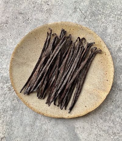 Best Madagascar Sambava Planifolia Vanilla Beans, 1oz photos by Regalis Foods - item 1