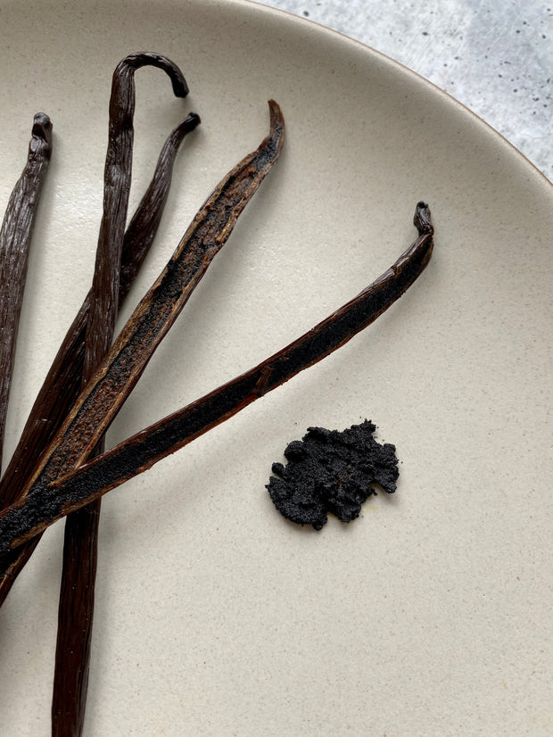 Best Papua New Guinea Tahitensis Vanilla Beans, 1oz photos by Regalis Foods - item 3